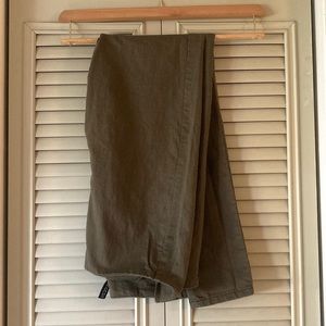 Women’s Trousers Dark Olive Green Size 10